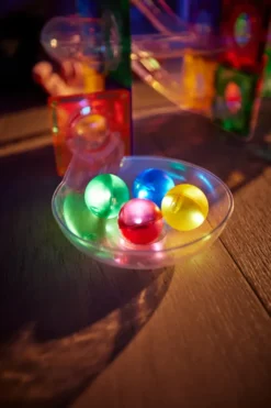 Cleverclixx® Magentbausteine Kugelbahn Lichteffekt-Kugel-Set 4 Teile