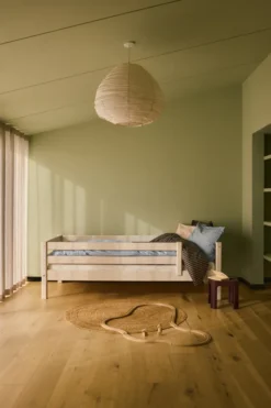 FLEXA Classic Bett 90x200cm mit 3/4 Absturzsicherung weiß lasiert