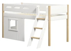 FLEXA Nor halbhohes Bett mit Schrägleiter und Baumhaus Panelen weiß