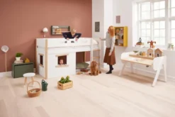 FLEXA Nor halbhohes Bett mit senkrechter Leiter und Baumhaus Panelen weiß/Eiche