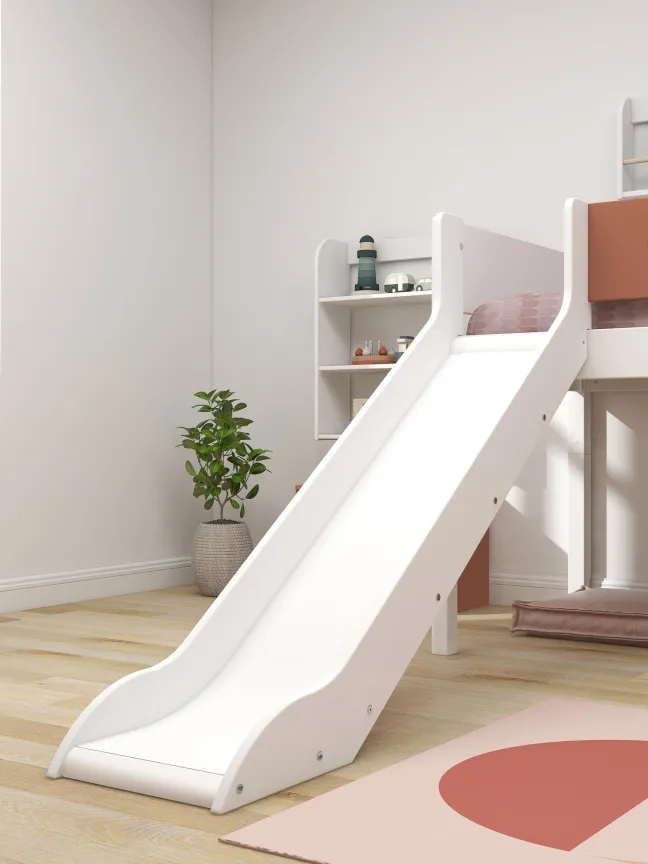 FLEXA White halbhohes Bett 90x200 cm mit Schrägl. und Rutsche weiß/rotviolett Sale