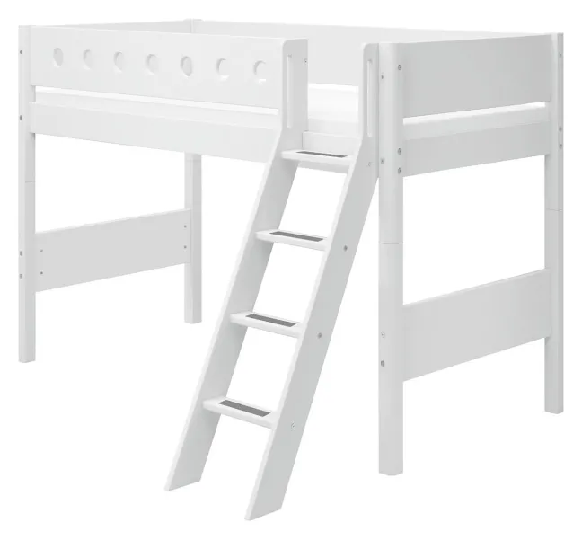 FLEXA White Mittelhohes Bett mit Schrägleiter weiß