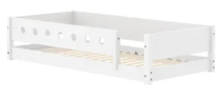 FLEXA White Montessori Bett 90x200cm mit 3/4 Abturzsicherung weiß