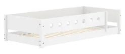 FLEXA White Montessori Bett 90x200cm mit 3/4 Abturzsicherung weiß