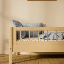 FLEXA White Sand Tagesbett mit Streben Absturzsicherung sand