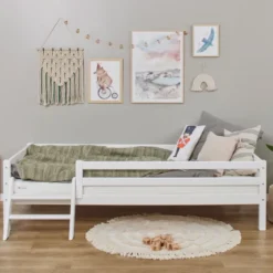Hoppekids ECO Dream Bett 90x200cm mit 3/4 Absturzsicherung und Leiter weiß