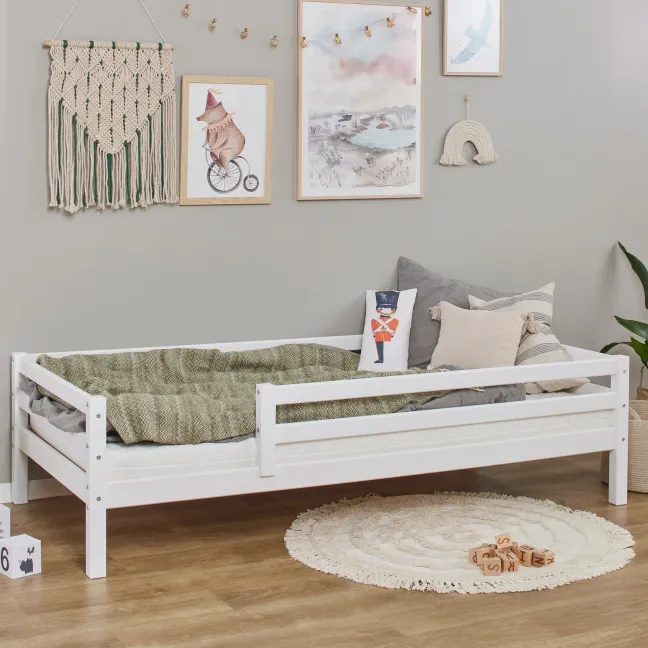 Hoppekids ECO Dream Bett 90x200cm mit 3/4 Absturzsicherung weiß