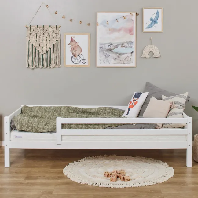 Hoppekids ECO Dream Bett 90x200cm mit 3/4 Absturzsicherung weiß