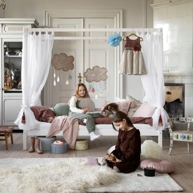 Hoppekids ECO Dream Himmelbett 90x200cm mit hinterer Absturzs. weiß