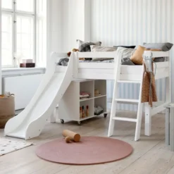Hoppekids ECO Luxury Halbhochbett Junior 70x160cm mit Rollrost, Rutsche und Schrägleiter weiß