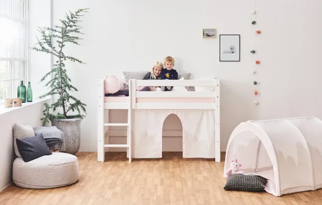 Hoppekids ECO Luxury Halbhochbett Junior 70x160cm mit Rollrost und gerader Leiter weiß