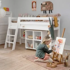 Hoppekids ECO Luxury Halbhochbett Junior 70x160cm mit Rollrost und Schrägleiter weiß