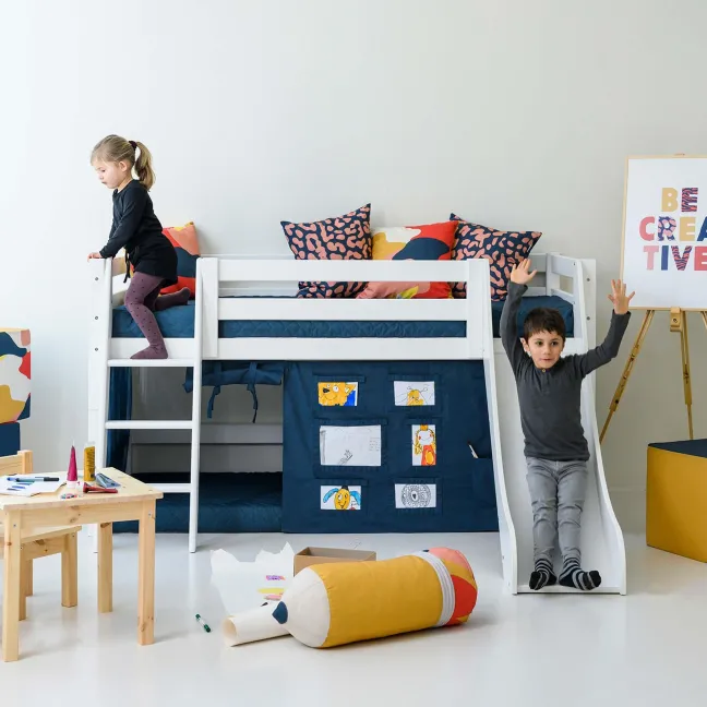 Hoppekids ECO Luxury Halbhochbett 90x200cm mit Rollrost, Rutsche und gerader Leiter weiß