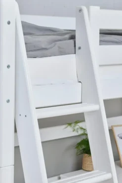 Hoppekids ECO Luxury Hochbett Mega 90x200cm mit Rollrost und Schrägleiter weiß