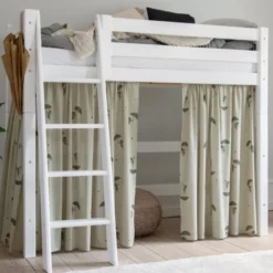 Hoppekids ECO Luxury Mittelhochbett Junior 70x160cm mit Rollrost und Schrägleiter weiß