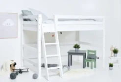 Hoppekids ECO Luxury Mittelhochbett 120x200cm mit Rollrost und Schrägleiter weiß