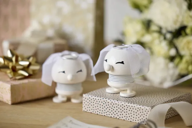 Hoptimist® Wackelfigur Hochzeit Braut weiß