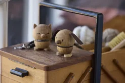 Hoptimist® Wackelfigur Katze Eiche braun