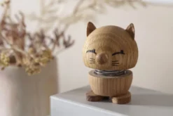 Hoptimist® Wackelfigur Katze Eiche braun