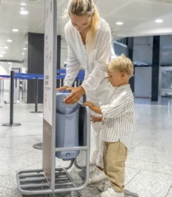 JetKids™ by Stokke® Reiseset Koffer + Rucksack Arctic Blue 681402