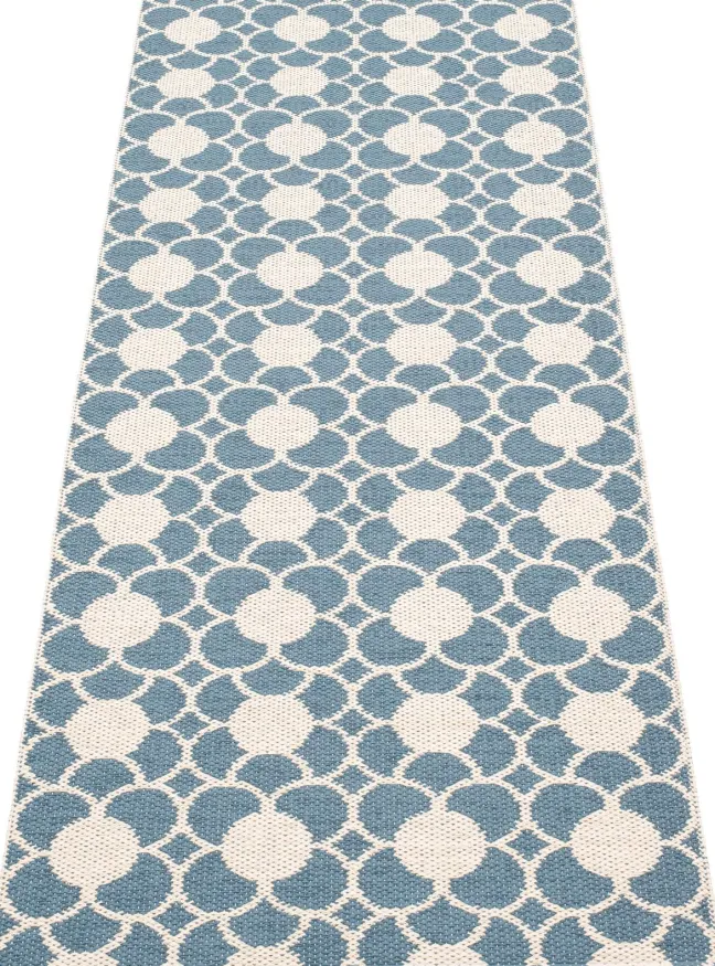 Pappelina Teppich ANYA River Blue 70 x 100 cm AN3R710