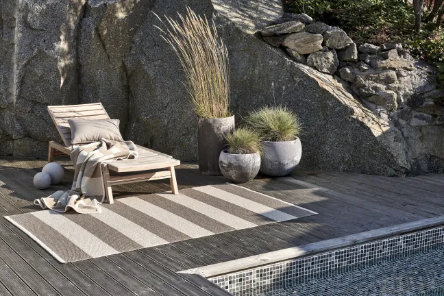 Pappelina Teppich Bob Mud Vanilla 70 x 300 cm BO6B730