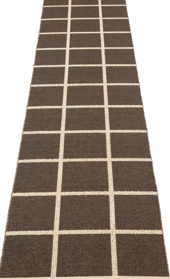 Pappelina Teppich CRISS Dark Brown 70 x 300cm CR6F730