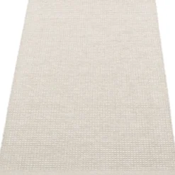 Pappelina Teppich Emm Fossil Grey/Stone Metallic 70 x 120 cm EMM9B712
