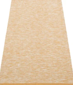 Pappelina Teppich Emm Ochre/Fossil Grey 70 x 150 cm SAM5B715