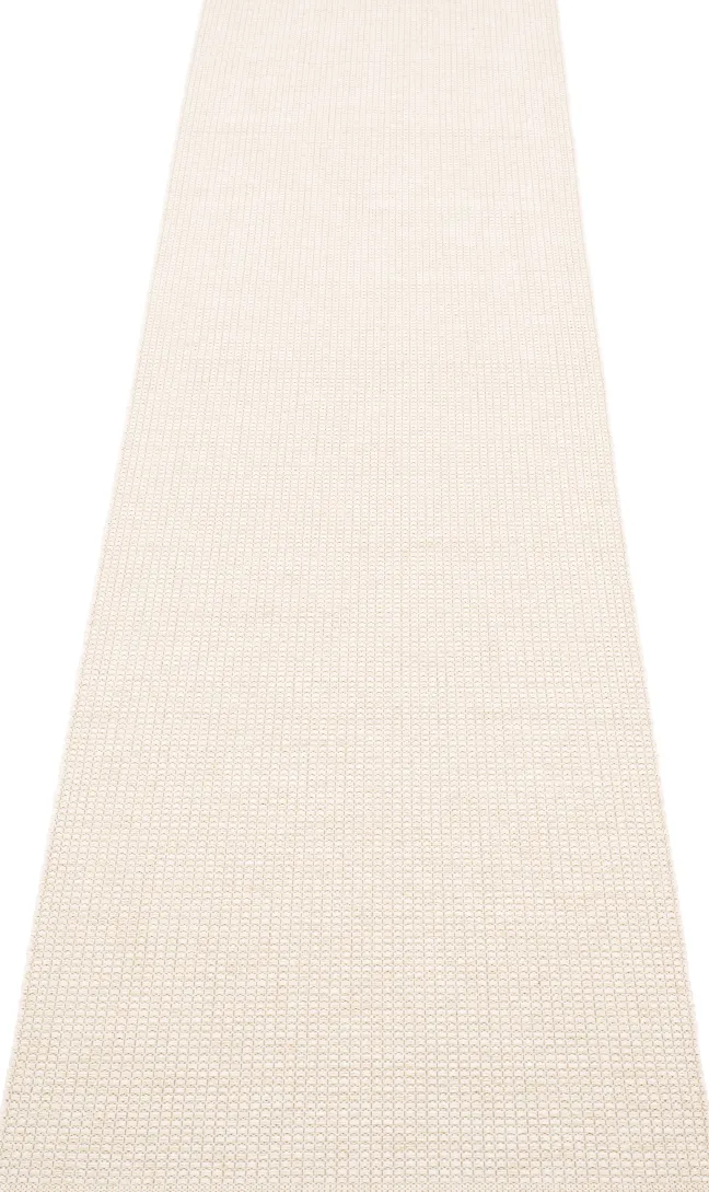 Pappelina Teppich Emm Vanilla/White Metallic 70 x 300 cm EMM0C730