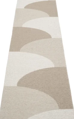 Pappelina Teppich HILL Dark Linen 70 x 270 cm HI9G727
