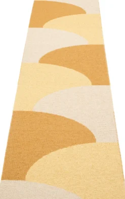 Pappelina Teppich HILL Ochre 70 x 270 cm HI5B727
