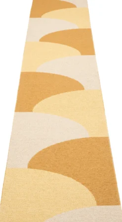 Pappelina Teppich HILL Ochre 70 x 360 cm HI5B736