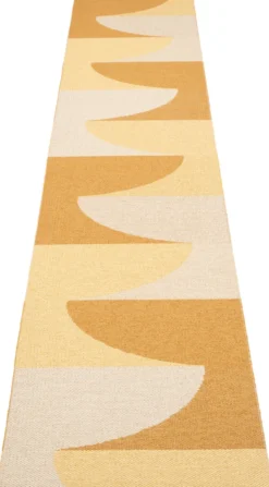 Pappelina Teppich HILL Ochre 70 x 360 cm HI5B736