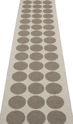 Pappelina Teppich Hugo Walnut Linen 70 x 320 cm HU6K732