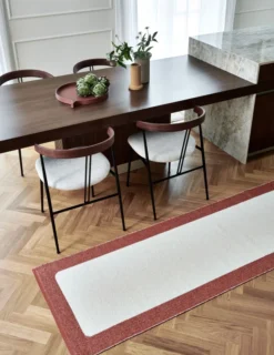 Pappelina Teppich Ilda Brick Vanilla 70 x 240 cm IL4C724