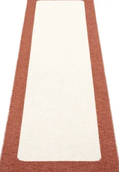 Pappelina Teppich Ilda Brick Vanilla 70 x 240 cm IL4C724