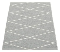 Pappelina Teppich Max Grey/Vanilla 70 x 100 cm MX9710