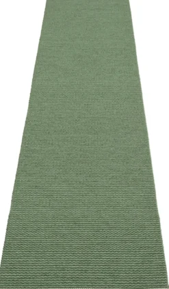 Pappelina Teppich MONO Leaf 70 x 300 cm MN1P730