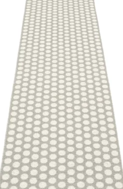 Pappelina Teppich Noa Warm Grey Vanilla Grey stripe 70 x 250cm NO9DD725