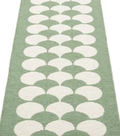Pappelina Teppich POPPY Oregano 70 x 150 cm PY21O715