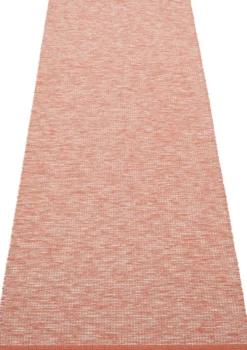 Pappelina Teppich Sam Brick/Pale Rose 70 x 225 cm SAM4C722