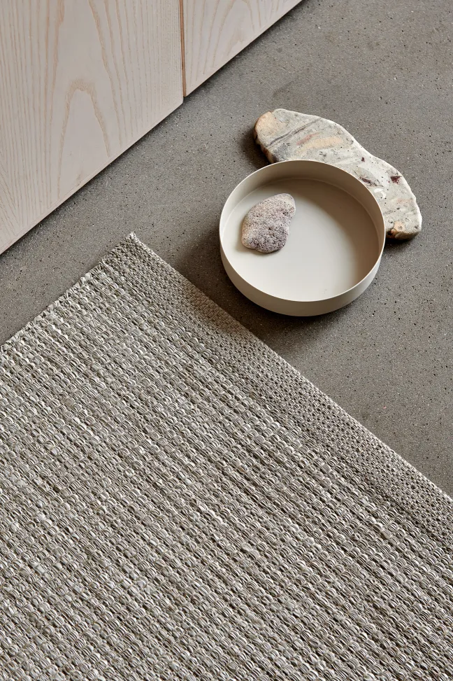 Pappelina Teppich Sam Dark Linen/Linen 70 x 90 cm SAM9G709