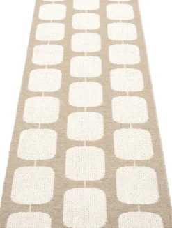 Pappelina Teppich Sten Light Nougat Vanilla 70 x 200 cm ST6H720