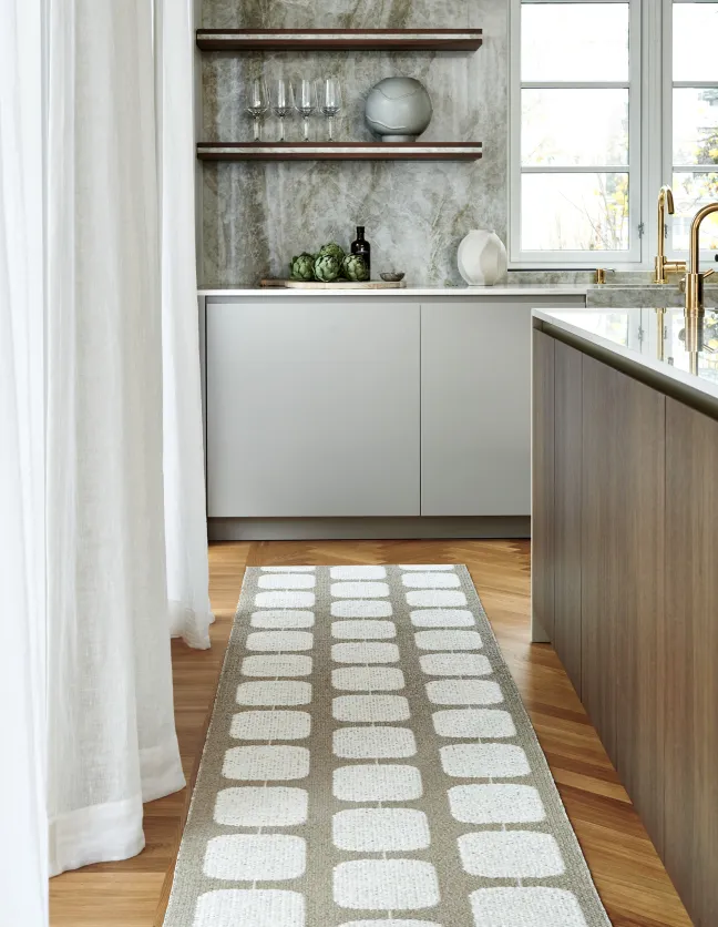 Pappelina Teppich Sten Light Nougat Vanilla 70 x 300 cm ST6H730