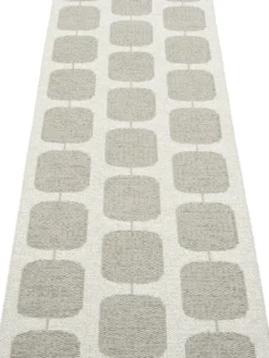Pappelina Teppich Sten Warm Grey Fossil grey 70 x 200 cm ST9D720
