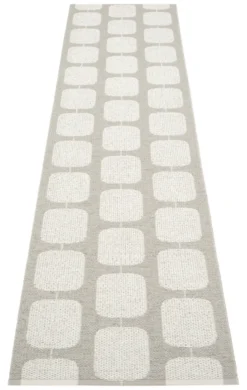Pappelina Teppich Sten Warm Grey Fossil grey 70 x 400 cm ST9D740