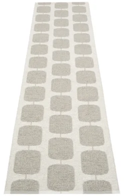 Pappelina Teppich Sten Warm Grey Fossil grey 70 x 400 cm ST9D740