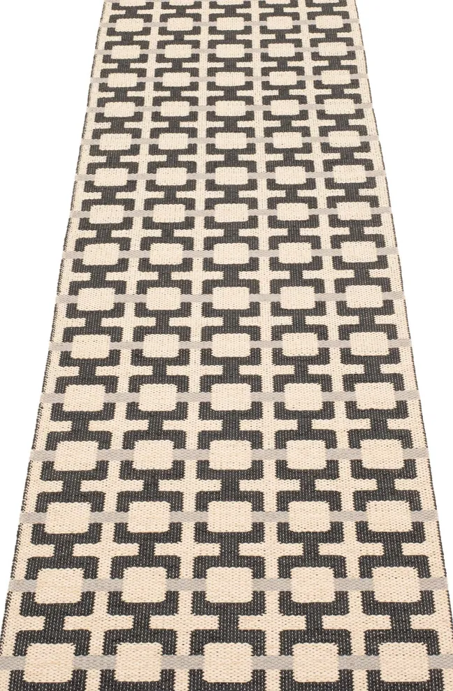 Pappelina Teppich TOM Black 70 x 300 cm TOMX730