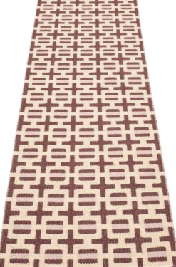 Pappelina Teppich TOM Burgundy 70 x 240 cm TOM8G724